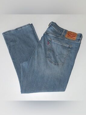 Men’s Levi’s 541 Athletic Fit Light Wash Jeans Size 44x30